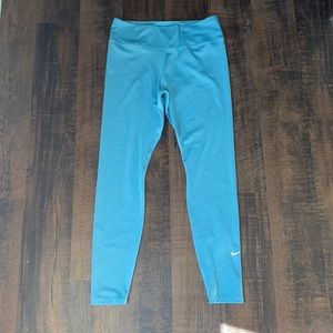The woman’s Mid-Rise Leggings (plus size) In Blue